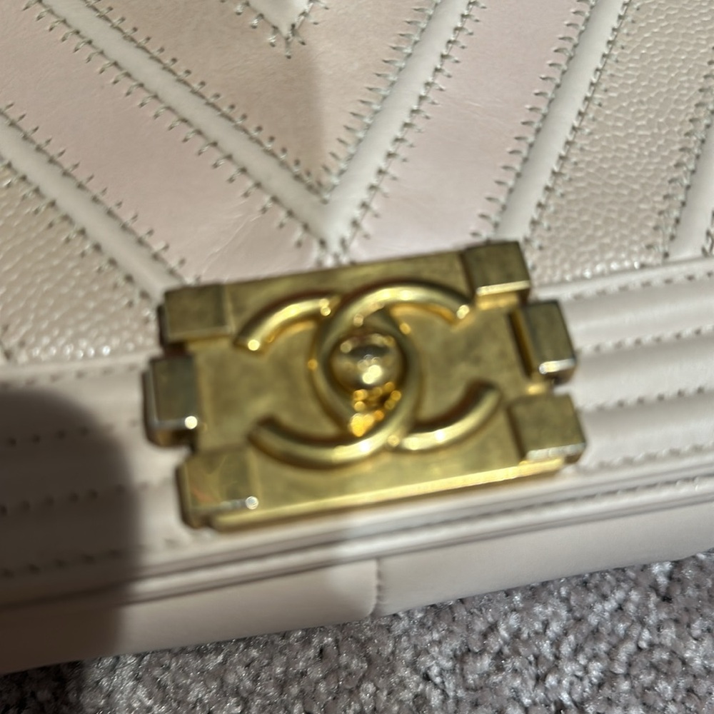 Chanel Le Boy View 3